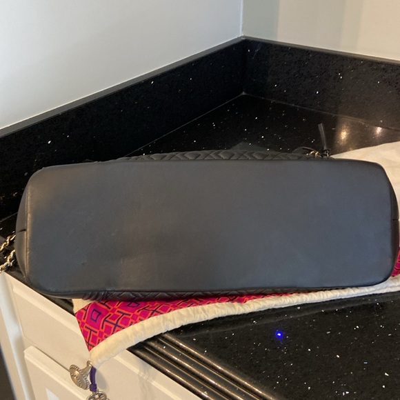 Tory Burch Fleming Tote Black Leather Zip Top Convertible Double Single Handles - Picture 11 of 16